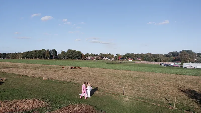 Dronebeelden van jullie bruiloft vanuit de lucht